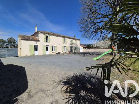 Vente maison 6 pièces Saint-Pierre-à-Champ 79