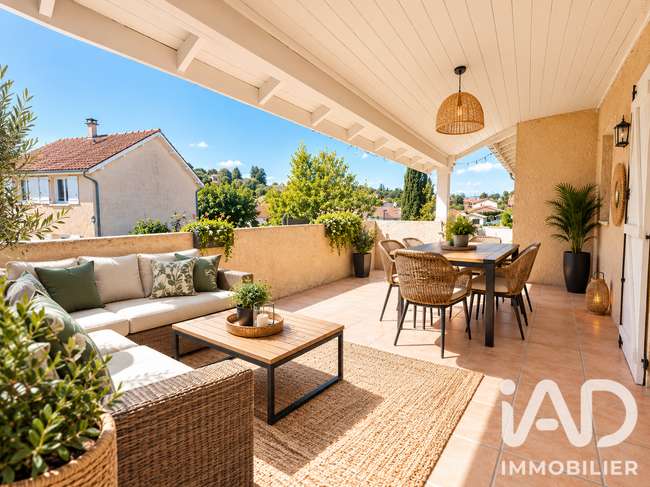 Maison 5 pièces 115 m² · à Saint-Pierre-de-Chandieu · 115 m² · 430 000 €