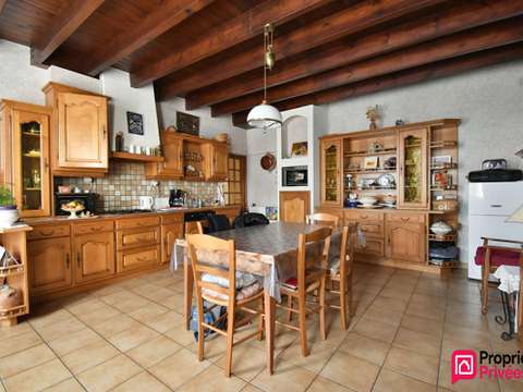 Vente maison 7 pièces Saint-Pierre-des-Échaubrognes 79