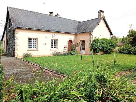 Vente maison 5 pièces Saint-Pierre-des-Landes 53