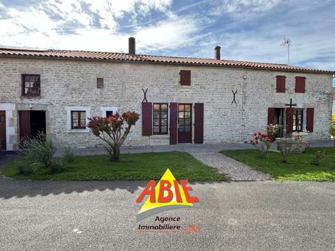 Vente maison 7 pièces Saint-Pierre-le-Vieux 85