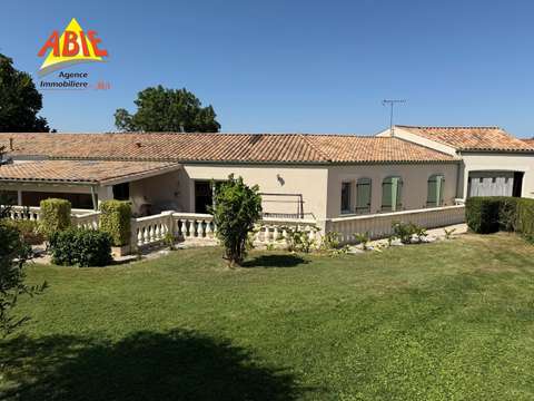 Vente maison 5 pièces Saint-Pierre-le-Vieux 85