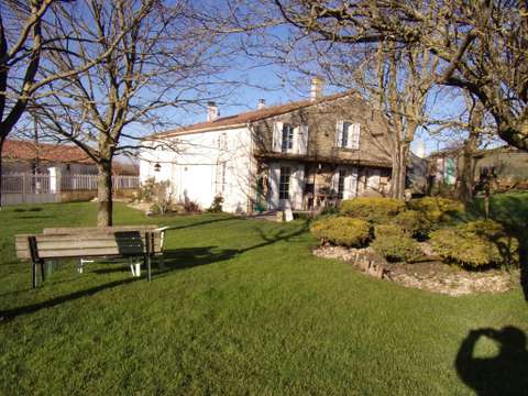 Vente maison 6 pièces Saint-Pierre-le-Vieux 85