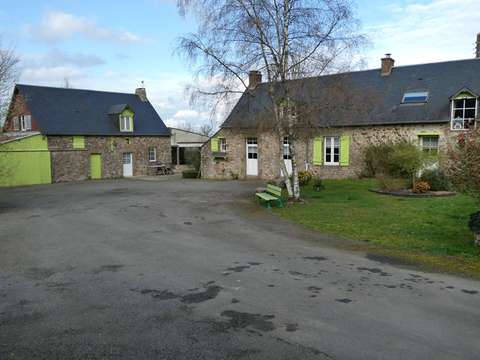 Vente maison 7 pièces Saint-Pierre-sur-Orthe 53