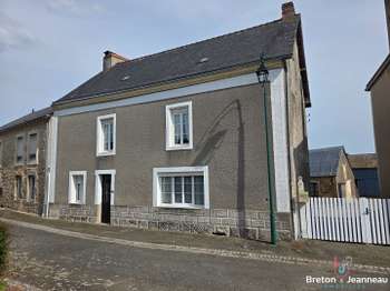 Vente maison 5 pièces Saint-Pierre-sur-Orthe 53