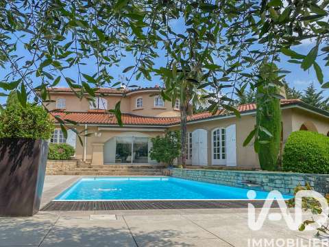 Vente maison 8 pièces Saint-Priest 69