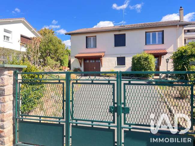 Maison 7 pièces 120 m² · à Saint-Priest-en-Jarez · 120 m² · 320 000 €