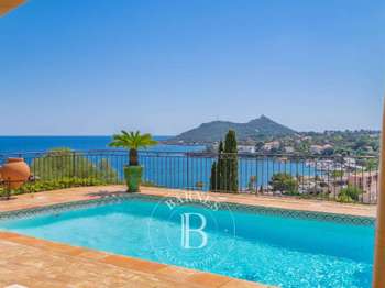 Vente maison 9 pièces Saint-Raphaël 83