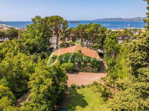 Vente maison 6 pièces Saint-Raphaël 83