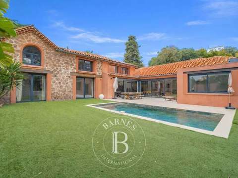 Vente maison 7 pièces Saint-Raphaël 83