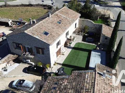 Vente maison 11 pièces Saint-Remèze 07