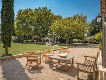 Maison 14 pièces 584 m² · à Saint-Rémy-de-Provence · 584 m² · 4 735 000 €