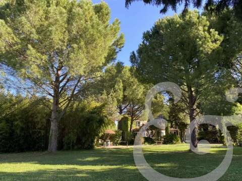 Vente maison 9 pièces Saint-Rémy-de-Provence 13