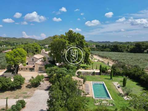 Vente maison 16 pièces Saint-Rémy-de-Provence 13