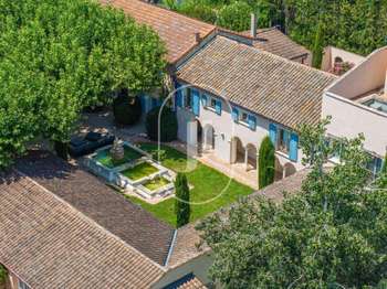 Maison 1023 m² · à Saint-Rémy-de-Provence · 1 023 m² · 3 710 000 €