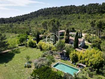 Maison 15 pièces 380 m² · à Saint-Rémy-de-Provence · 380 m² · 2 195 000 €