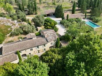 Maison 14 pièces 431 m² · à Saint-Rémy-de-Provence · 431 m² · 2 995 000 €
