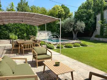 Maison 8 pièces 260 m² · à Saint-Rémy-de-Provence · 260 m² · 1 295 000 €