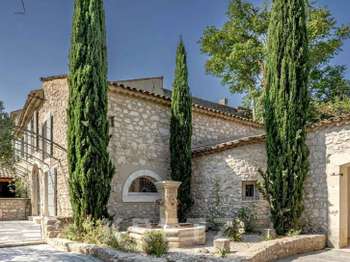 Maison 8 pièces 319 m² · à Saint-Rémy-de-Provence · 319 m² · 2 990 000 €