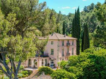 Maison 15 pièces 427 m² · à Saint-Rémy-de-Provence · 427 m² · 4 500 000 €