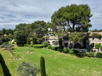 Vente maison 9 pièces Saint-Rémy-de-Provence 13