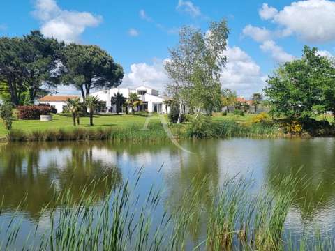 Vente maison 8 pièces Saint-Révérend 85