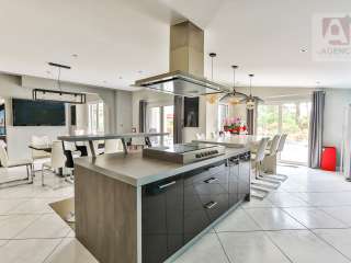 Vente maison 8 pièces