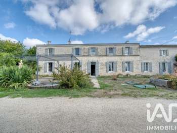 Vente maison 10 pièces Saint-Romain-de-Benet 17