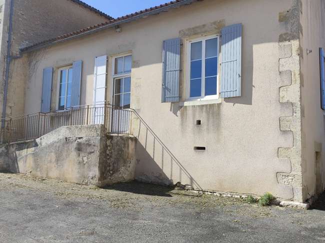 Maison 4 pièces 86 m² · à Saint-Romans-lès-Melle · 86 m² · 99 700 €