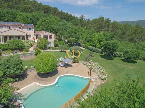 Vente maison 7 pièces Saint-Saturnin-lès-Apt 84