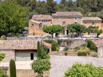 Vente maison 10 pièces Saint-Saturnin-lès-Apt 84
