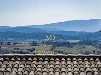 Maison 5 pièces 150 m² · à Saint-Saturnin-lès-Apt · 150 m² · 490 000 €