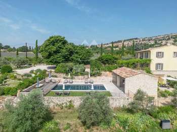 Vente maison 10 pièces Saint-Saturnin-lès-Apt 84