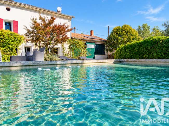 Maison 6 pièces 150 m² · à Saint-Saturnin-lès-Avignon · 150 m² · 355 000 €