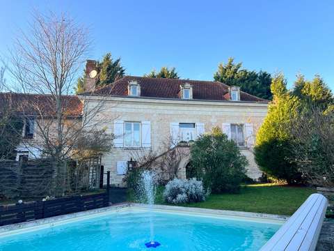 Vente maison 8 pièces Saint-Sauveur 86
