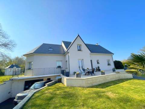 Vente maison 8 pièces Saint-Sauveur-Villages 50