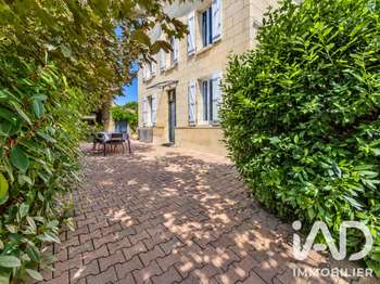 Vente maison 5 pièces Saint-Seurin-sur-l'Isle 33