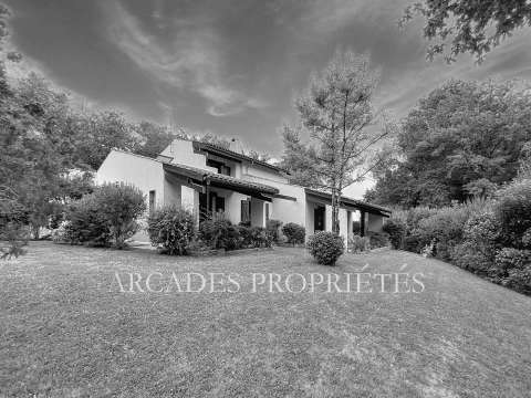 Vente maison 8 pièces Saint-Sulpice-et-Cameyrac 33