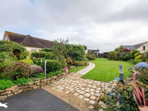 Vente maison 10 pièces Saint-Thonan 29