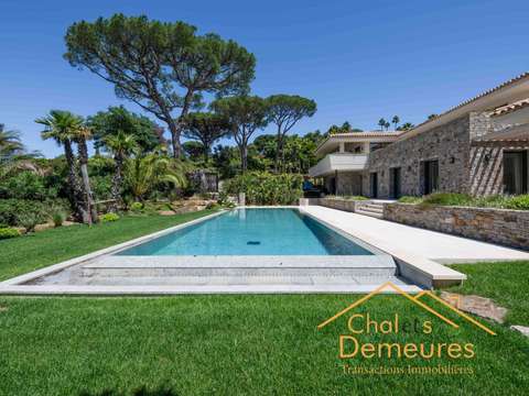 Vente maison 8 pièces Saint-Tropez 83