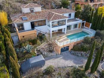 Vente maison 8 pièces Saint-Vallier-de-Thiey 06