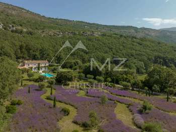Vente Maison 6 chambresSaint-Vallier-de-Thiey