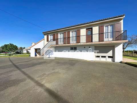 Vente maison 5 pièces Saint-Varent 79