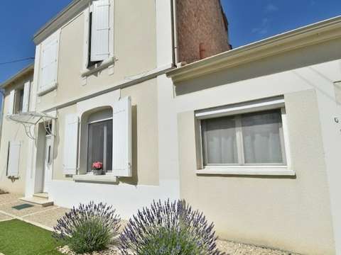 Vente maison 8 pièces Saint-Yrieix-sur-Charente 16