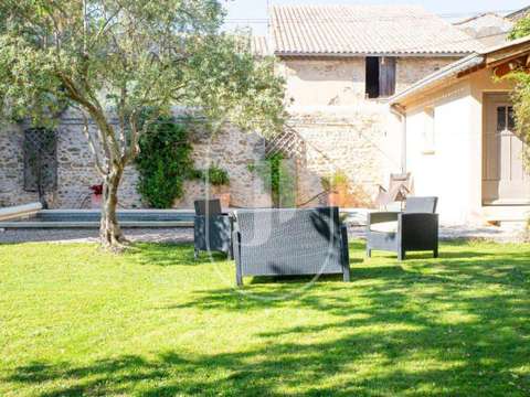 Vente maison 10 pièces Sainte-Cécile-les-Vignes 84