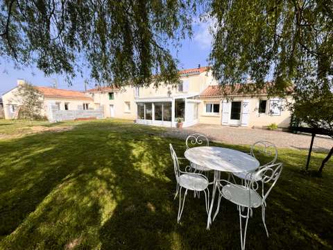 Vente maison 9 pièces Sainte-Flaive-des-Loups 85