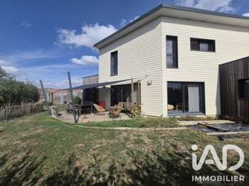 Vente maison 9 pièces Sainte-Florence 85