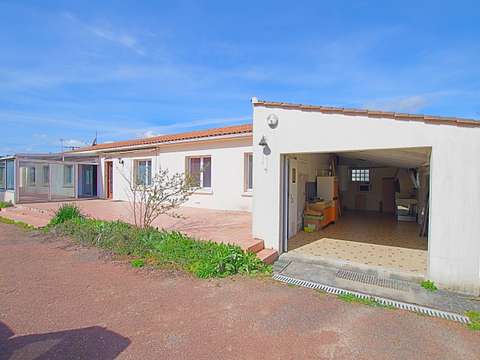 Vente maison 5 pièces Sainte-Foy 85