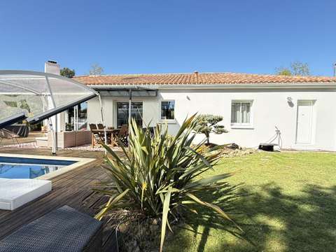 Vente maison 10 pièces Sainte-Foy 85