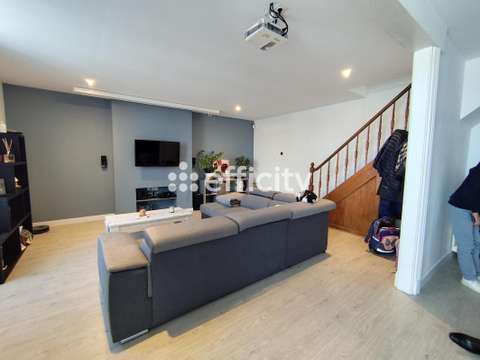 Vente maison 7 pièces Sainte-Gemme 17